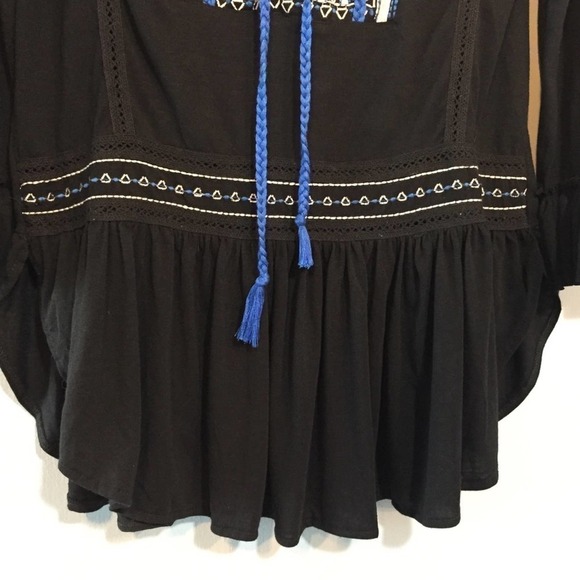 𝅺POOF Boho Hippie Embroidered Ruffle Lace Up Top Peplum Hem Women’s S Festival - Picture 5 of 8